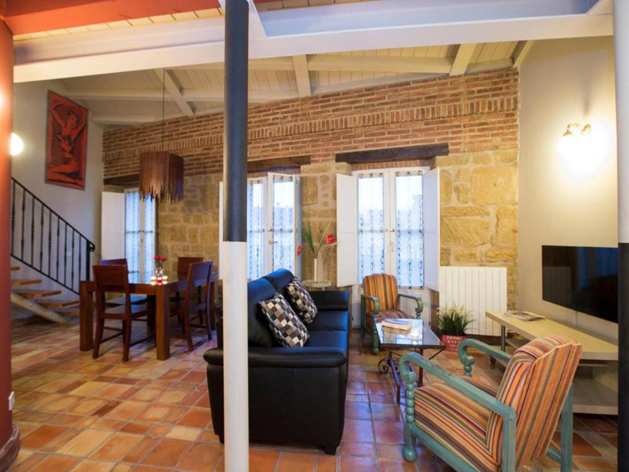 Apartamentos Senorio De Haro 3000 Bagian luar foto