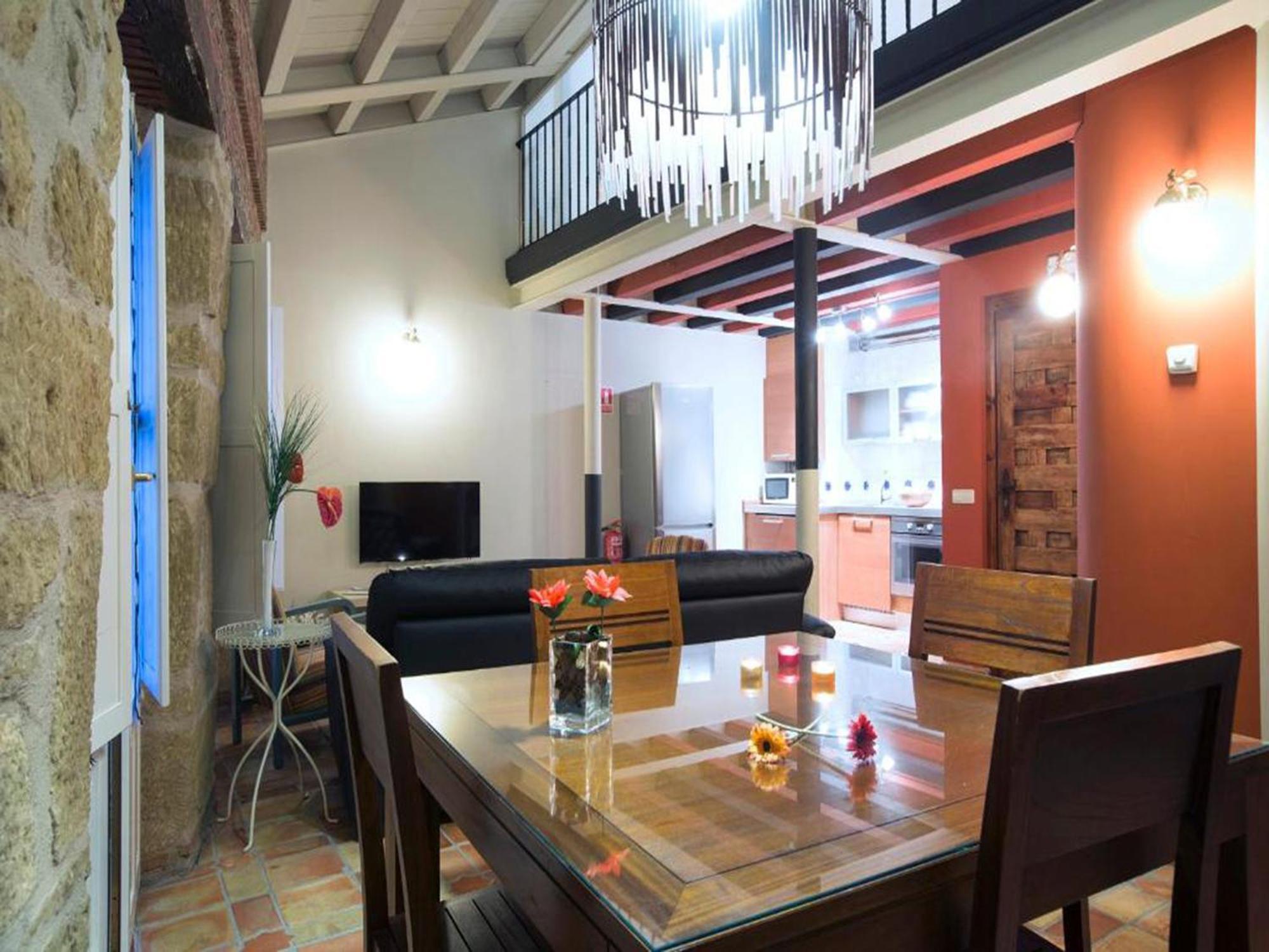 Apartamentos Senorio De Haro 3000 Bagian luar foto