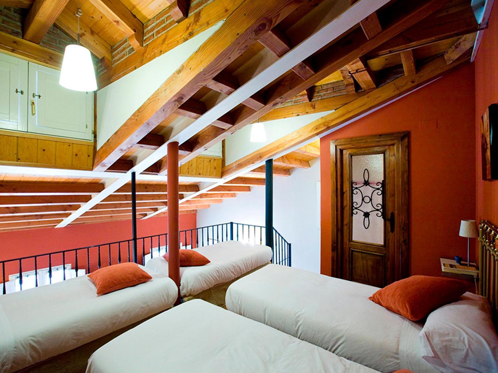 Apartamentos Senorio De Haro 3000 Bagian luar foto