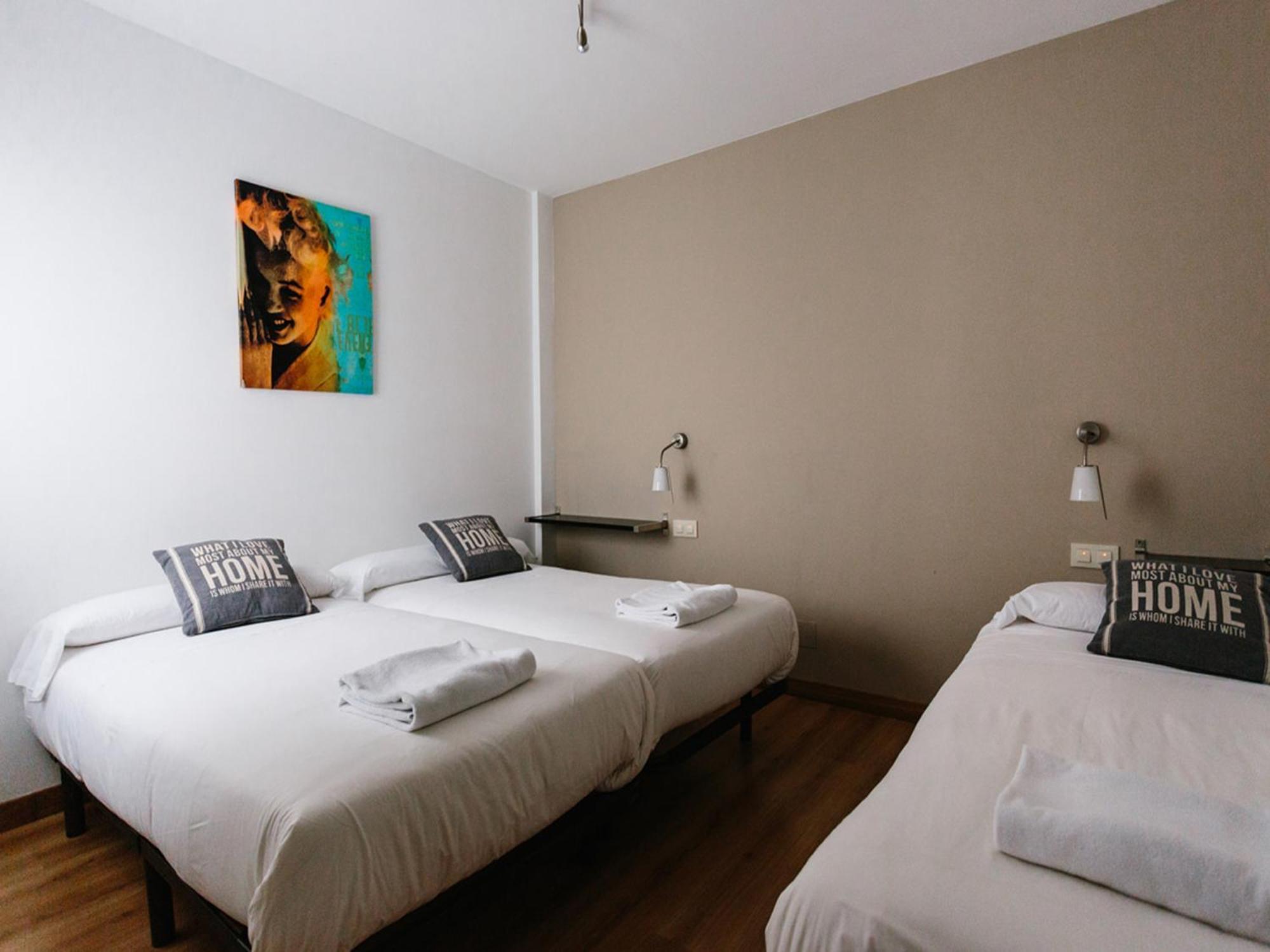 Apartamentos Senorio De Haro 3000 Bagian luar foto