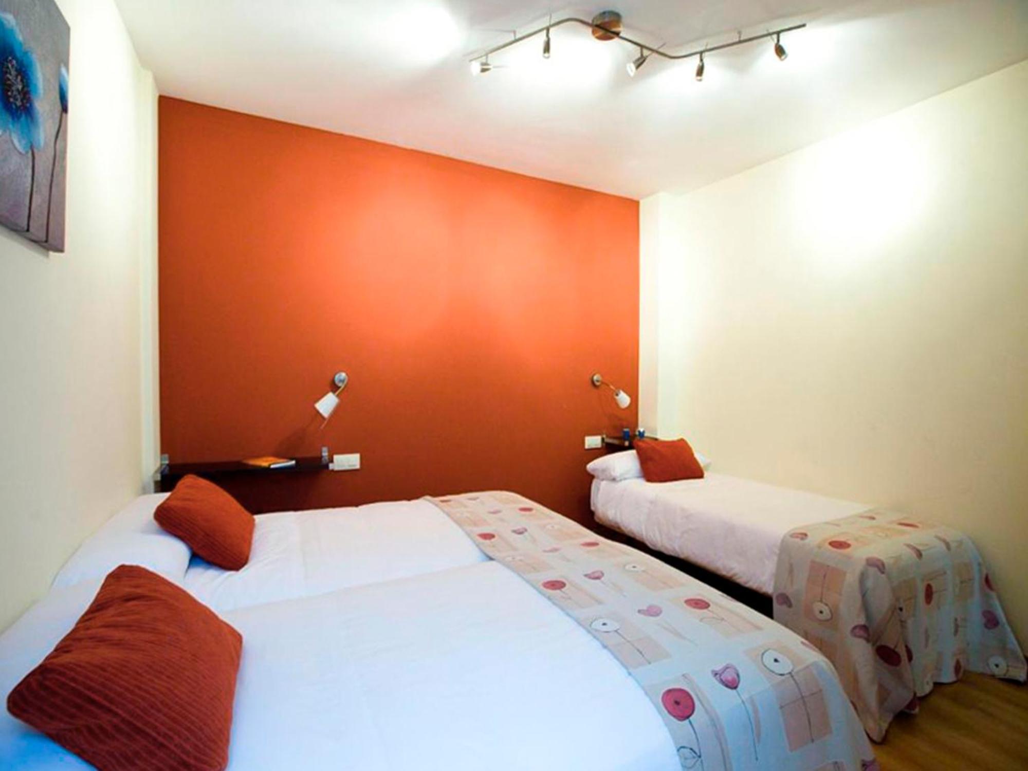 Apartamentos Senorio De Haro 3000 Bagian luar foto